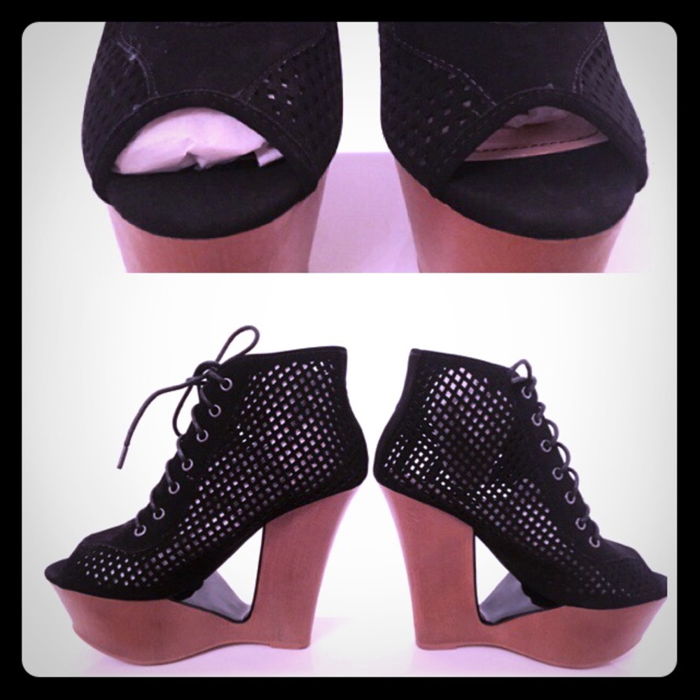 New Black Wegdes.